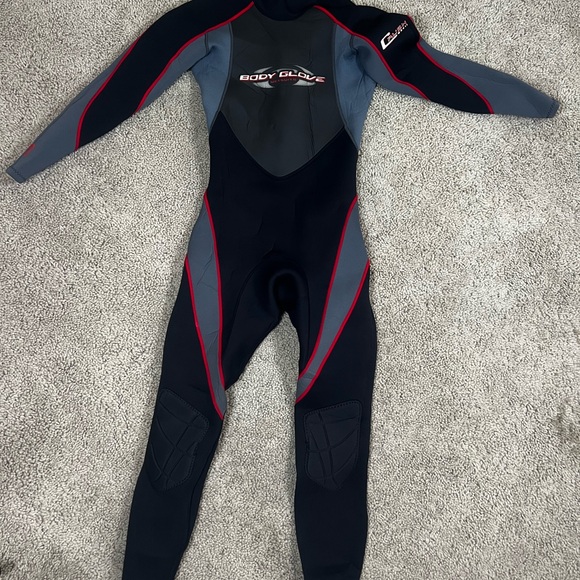 Body Glove Black Gray and Red  youth XS Wetsuit - Picture 1 of 7